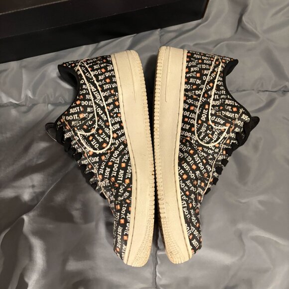 Air Force 1 Low '07 LV8 'Just Do It' low black/white/total orange US 9.5 - Picture 4 of 6